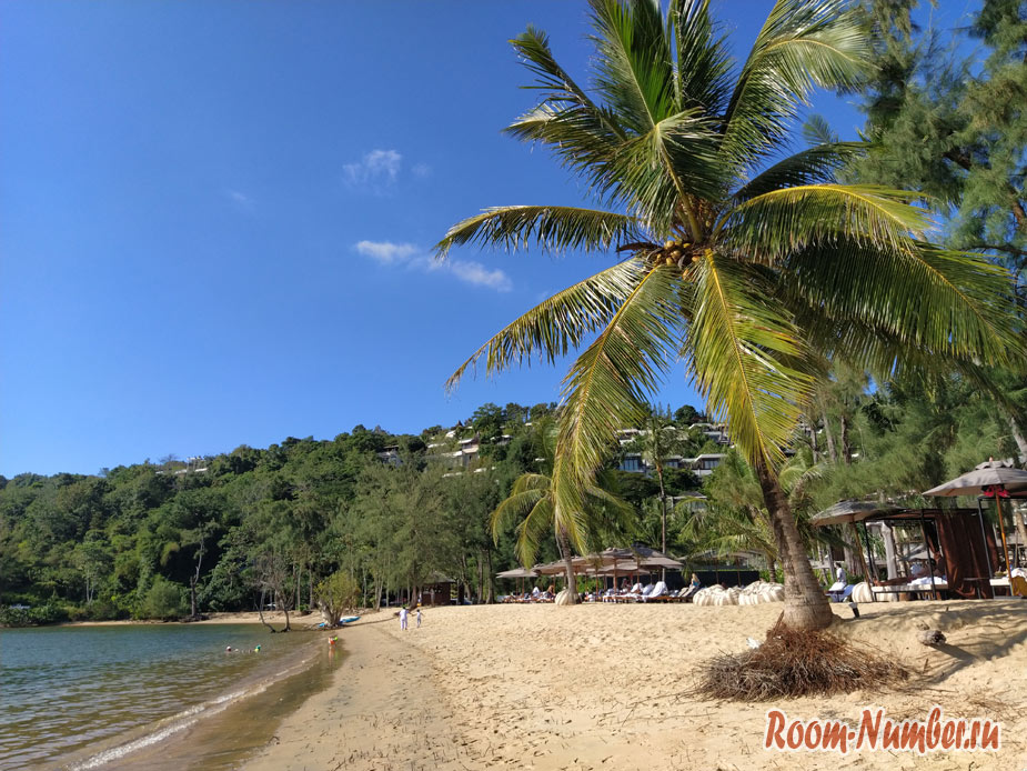 Пляж отеля Anantara Layan Phuket Resort 5* и как на него попасть