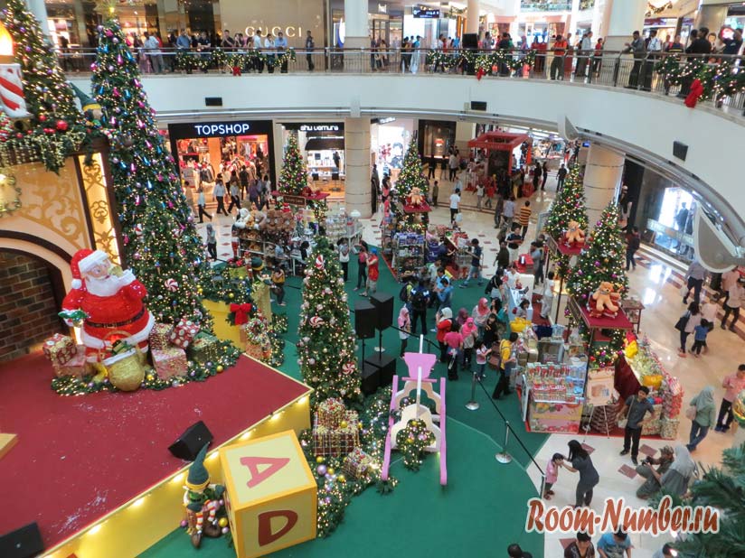 Новый год в Малайзии фото торгового центра