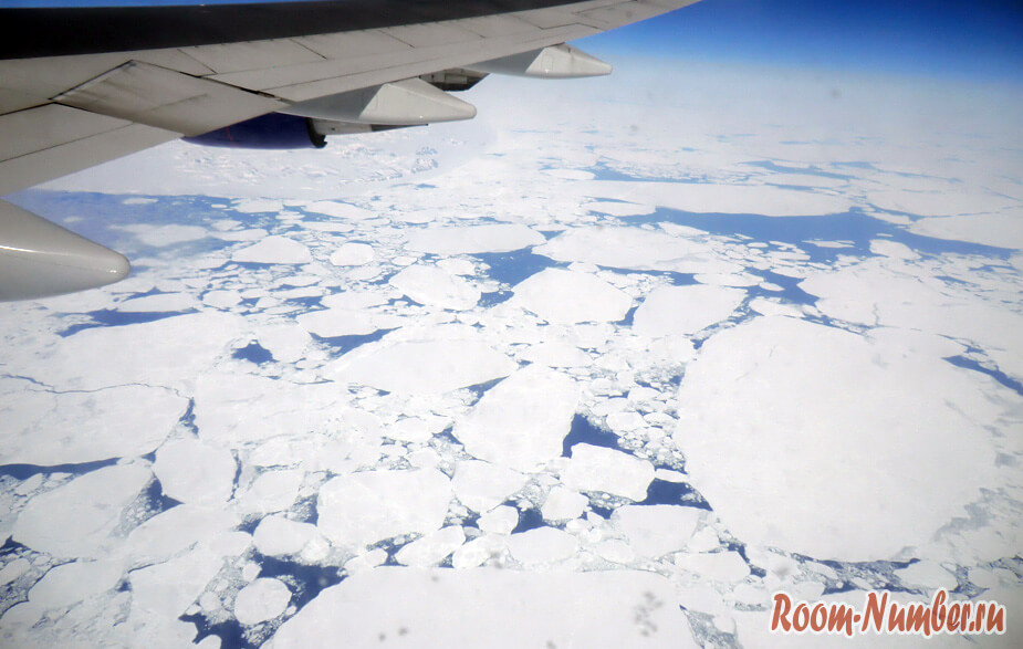 Гренландия с высоты 10 тысяч метров