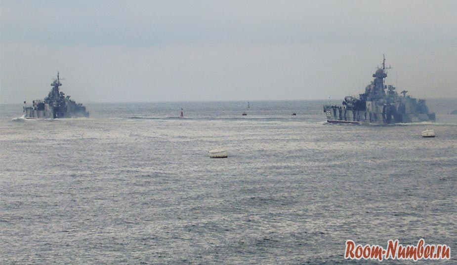 День ВМФ России в Севастополе. Корабли вышли в море