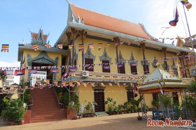 Храм в Камбодже - пагода в Пномпене