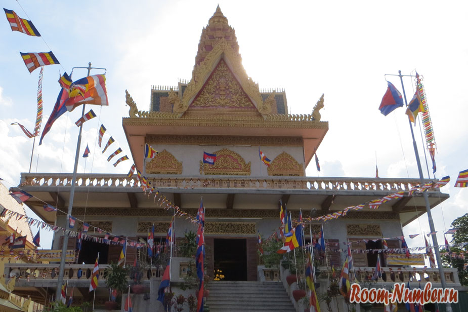Ват Оуналом. Главный буддийский храм в Пномпене