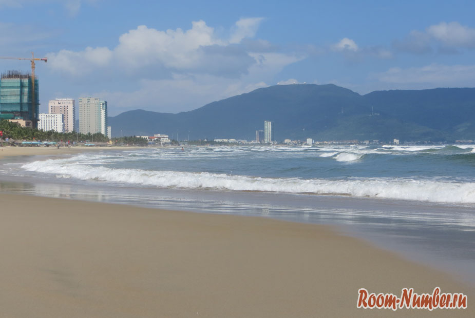 Китайский пляж в Дананге, который был признан одним из самых лучших в мире