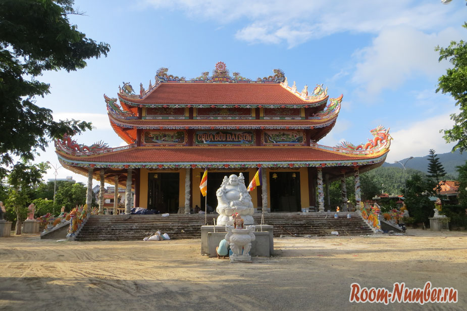 Chua Buu Dai Son — малоизвестный храм на севере Дананга