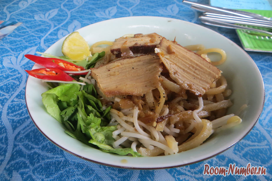 Где поесть в Хойане, если вам не по душе вьетнамская кухня