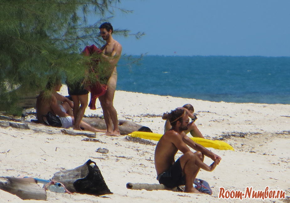 naked-beach-phangan-2