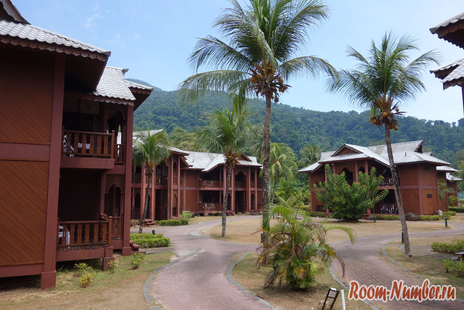 Berjaya Tioman Resort. Самый известный отель на Тиомане и его пляж
