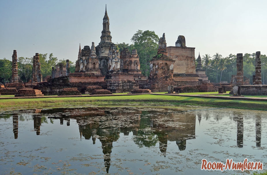 Древний город Сукхотай в Таиланде. Вы должны здесь побывать!