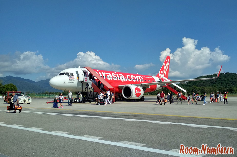 Самолет Langkawi-Penang AirAsia