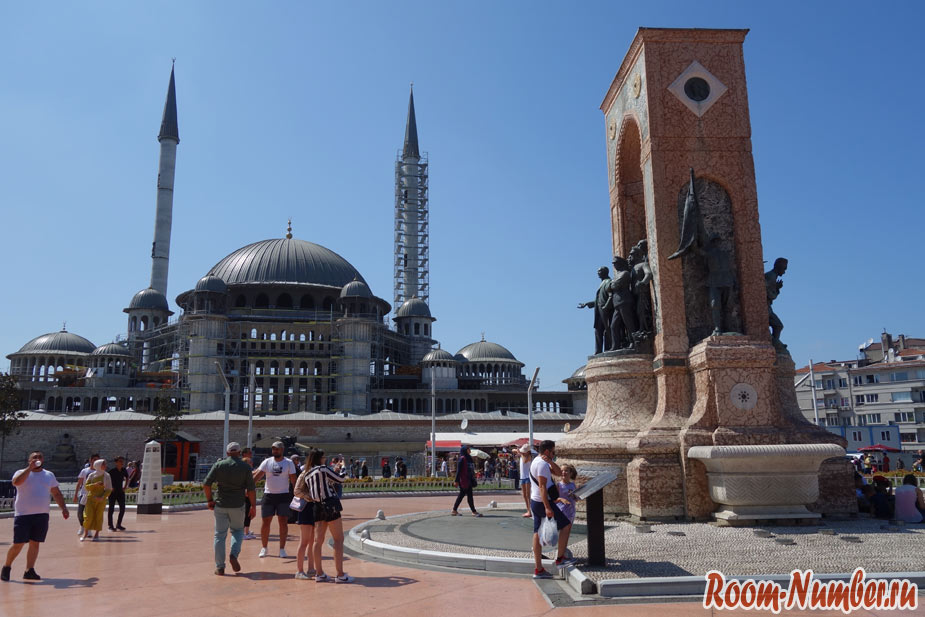 Где погулять в Стамбуле. Площадь Таксим, улица Истикляль и Галатская башня