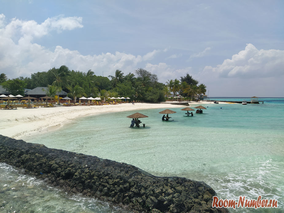 ostrov-centara-na-maldivah-21