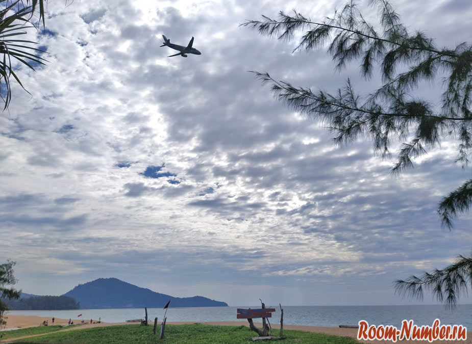 phuket-airport-beach-5