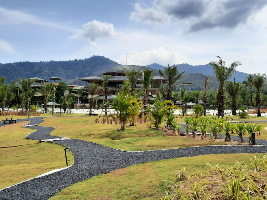 Блю Три Пхукет: аквапарк закрылся. Но можно погулять, поесть и пошопиться