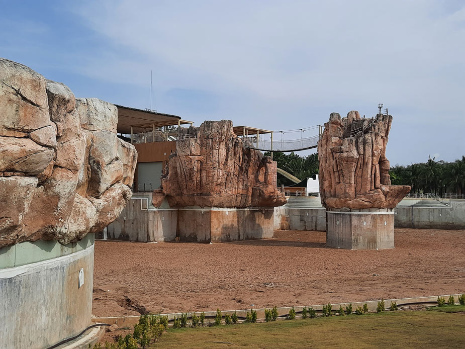 бывший аквапарк блю три