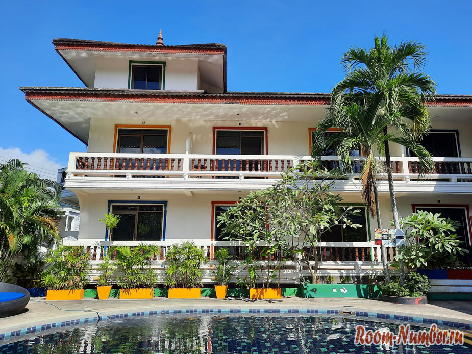 Бюджетный отель на Самуи с бассейном и сауной Tropical Palm Resort