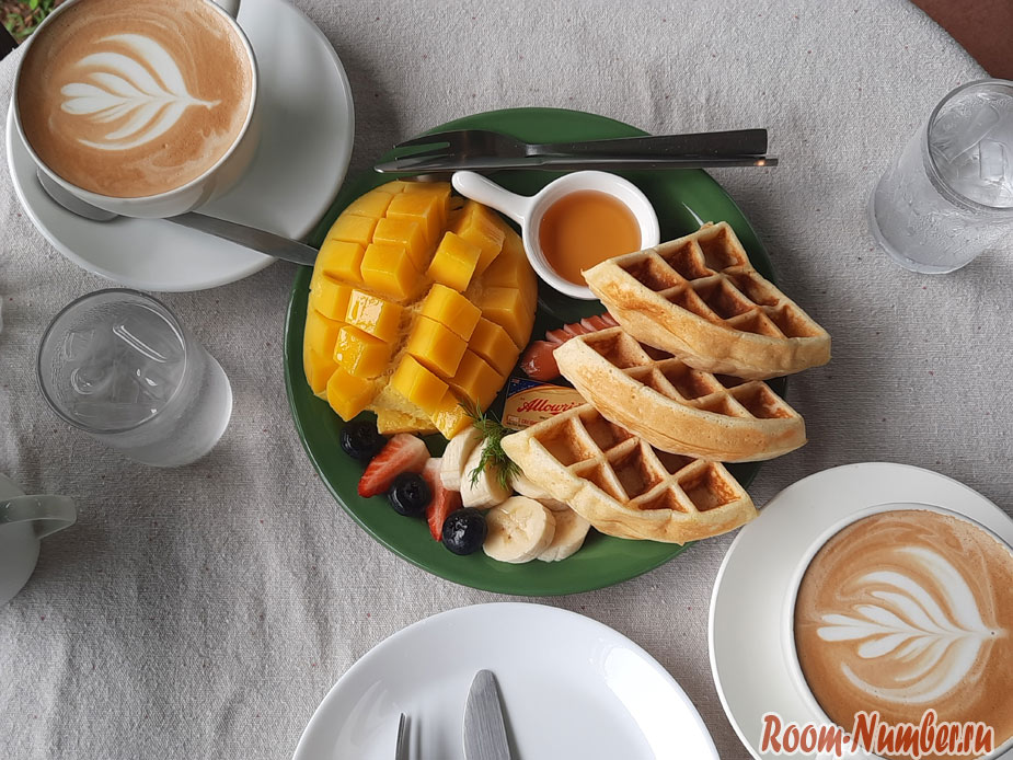 sisters-cafe-bangtao-7