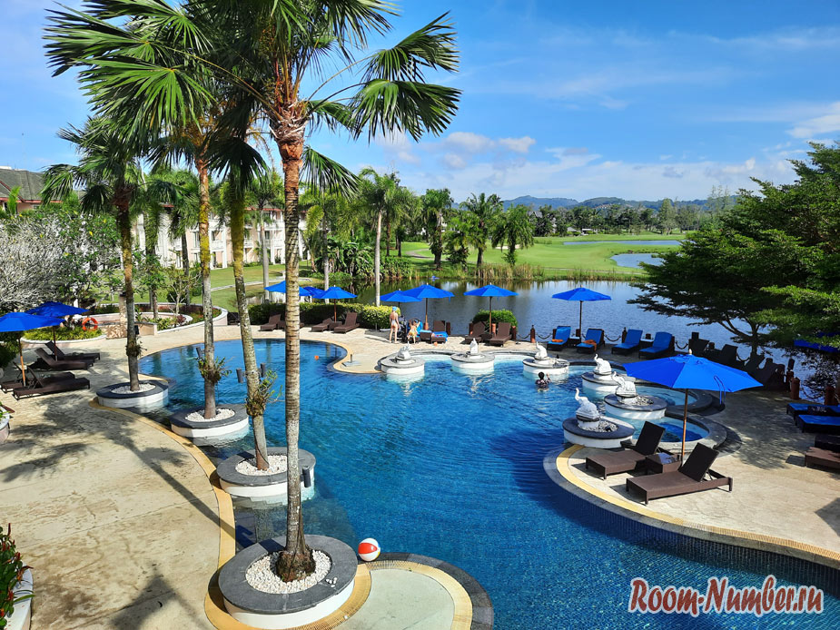 Отель Laguna Holiday Club Phuket Resort на Бангтао
