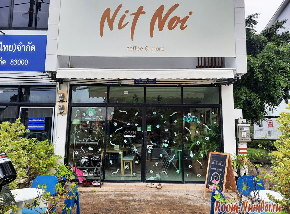 Nit Noi Coffee & more – кофейня с котом и вкусными тортиками в Чалонге