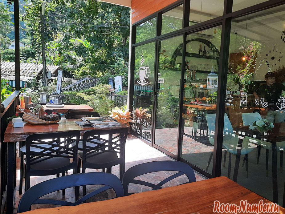 jungle-cafe-kathu-9