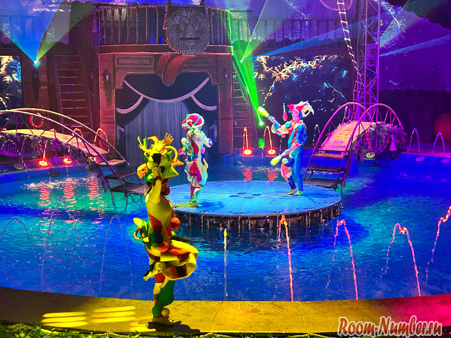 Aqua-circus-phuket-11