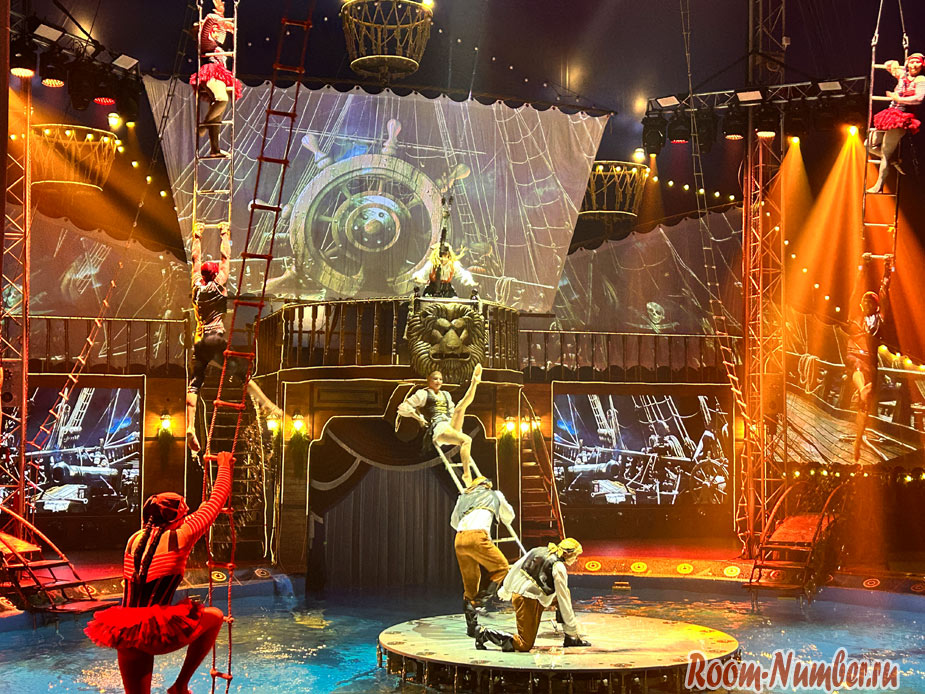 Aqua-circus-phuket-12