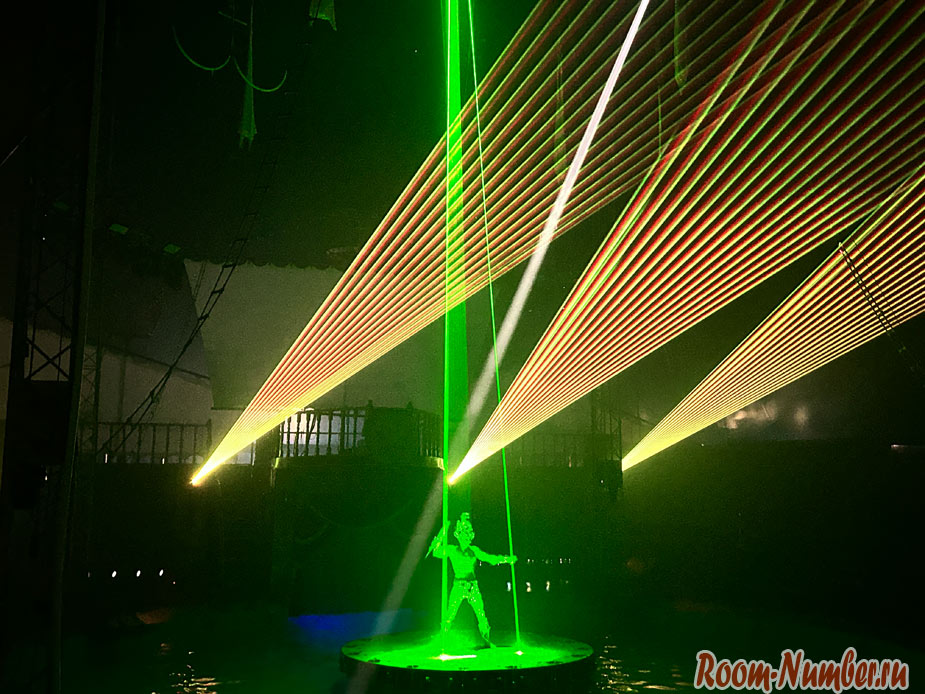 Aqua-circus-phuket-6