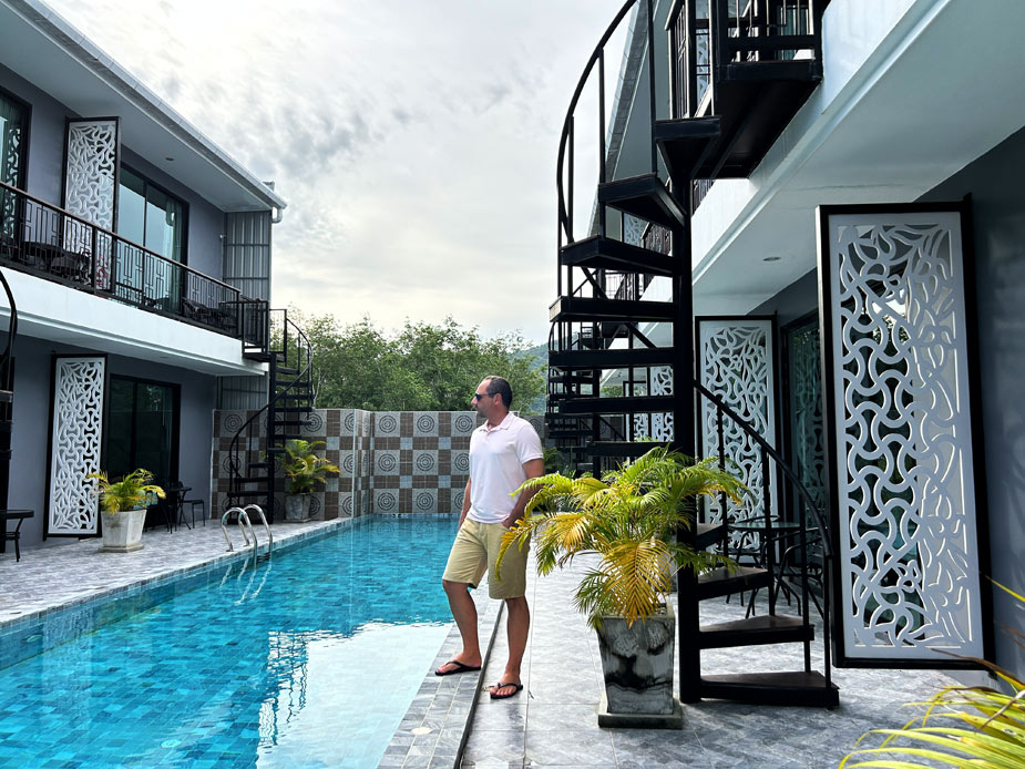 Otziv-Chanakarn-Pool-Access-Rawai-17