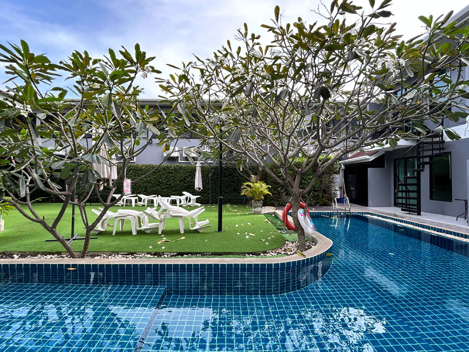 Otziv-Chanakarn-Pool-Access-Rawai-6