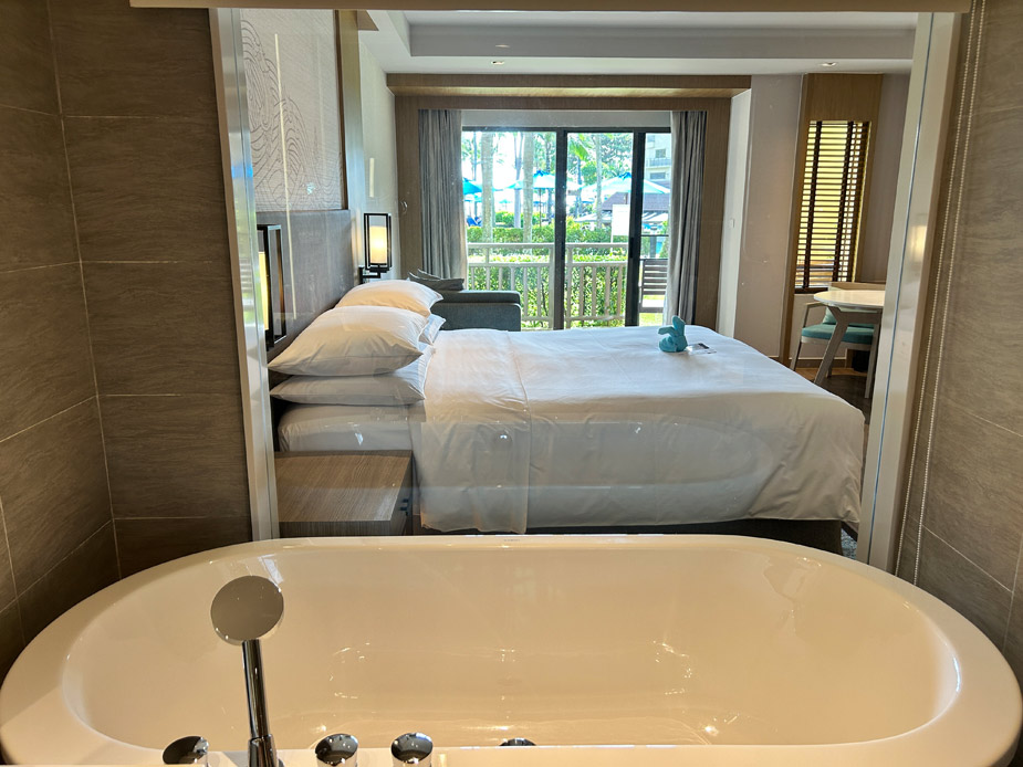Marriot-Phuket-MerlinBeach-Resort-2