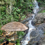 nuatone-cafe-s-vodopadom-11