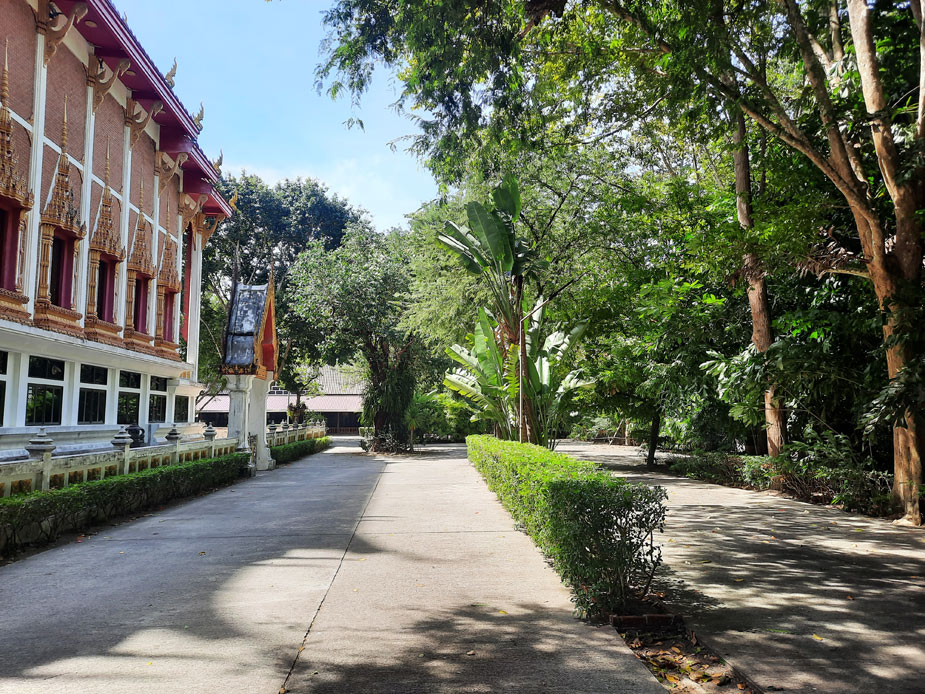 xram-i-ozero-na-maikhao-2