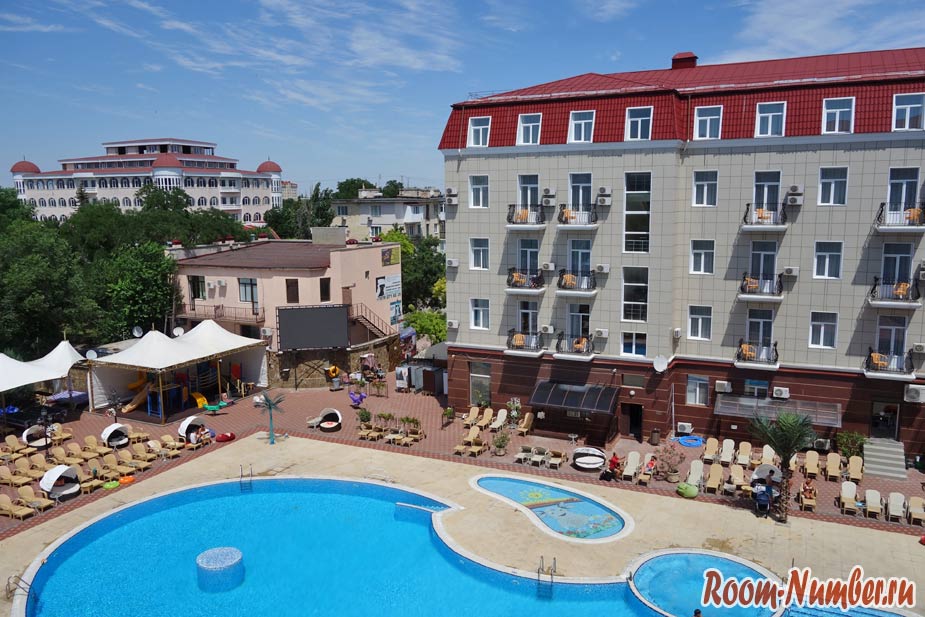 отель палас в евпатории